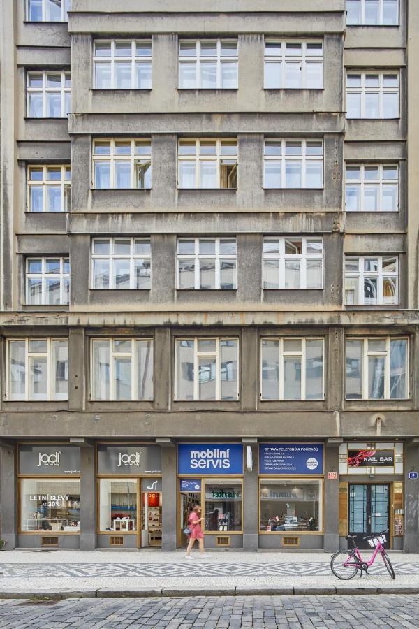 Minimalist Apartment On Wenceslas Square By Prague Days Exterior foto